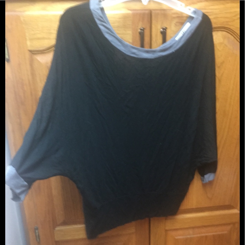Cute black top